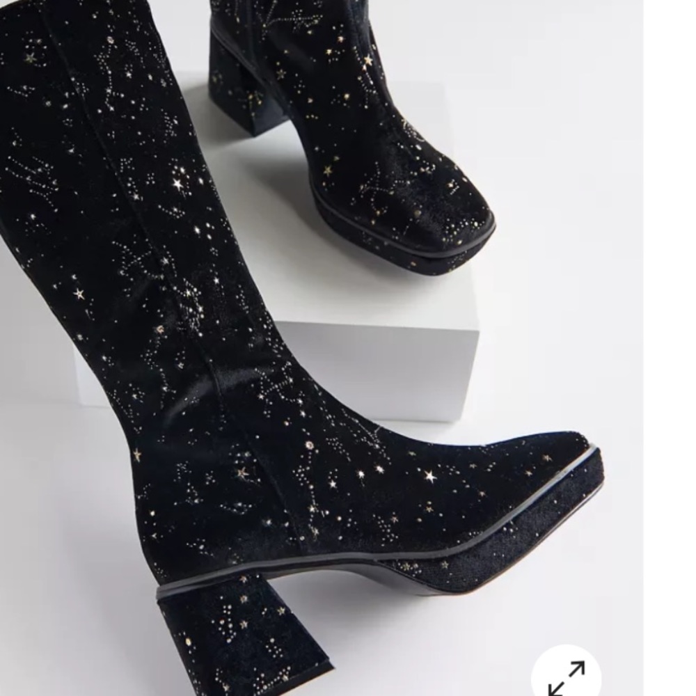Last ONEEE! Rare! boho Celestial Dreamer Flared velvet boots💫🌚💫 new in box - Picture 3 of 12